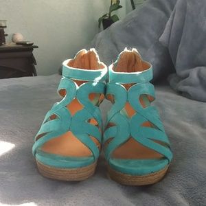 Wedge sandals